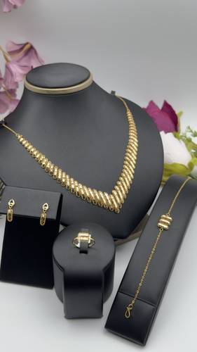 طقم ناعم عيار 21k
