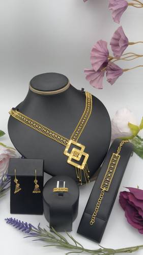 طقم ناعم عيار 21k