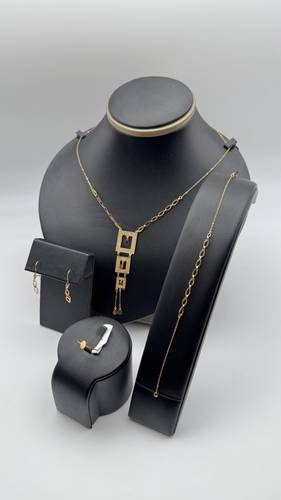 طقم ناعم من فرزاتشي ذهب صافي عيار 21k
