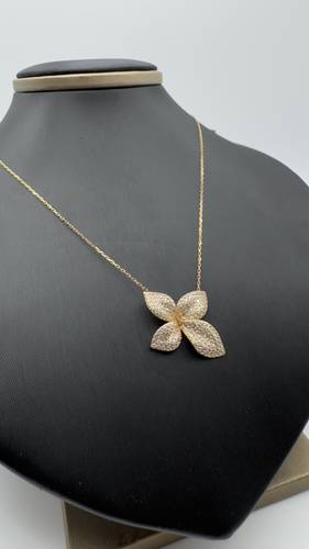 عقد باسكال عيار 18K