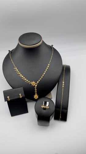 طقم ناعم ذهب صافي عيار 21k