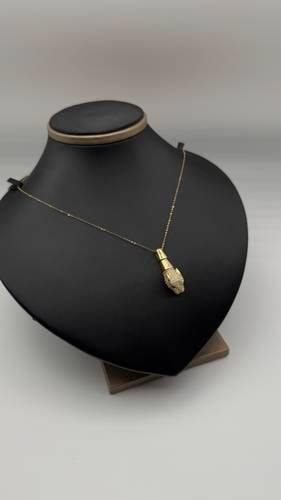 عقد تايجر عيار 18k