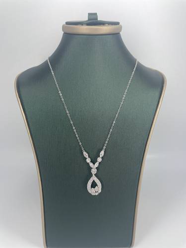 عقد ذهب ابيض عيار 18k