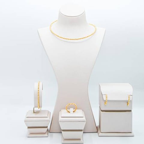 طقم ذهب عيار 21