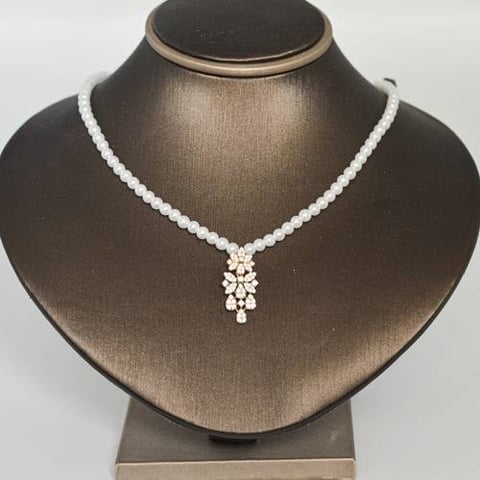 Pearls necklace with gold  18k