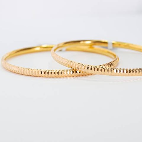 gold bracelets 21k. One piece 