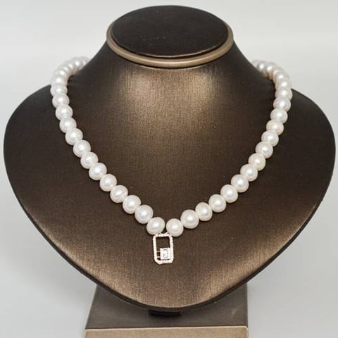Pearls necklace 18k