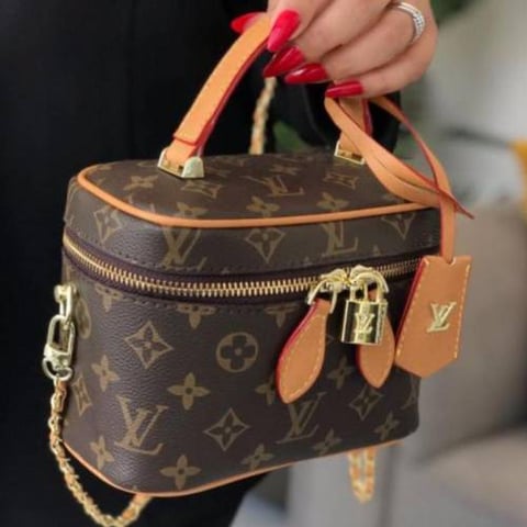 شنطة LV الانيقة