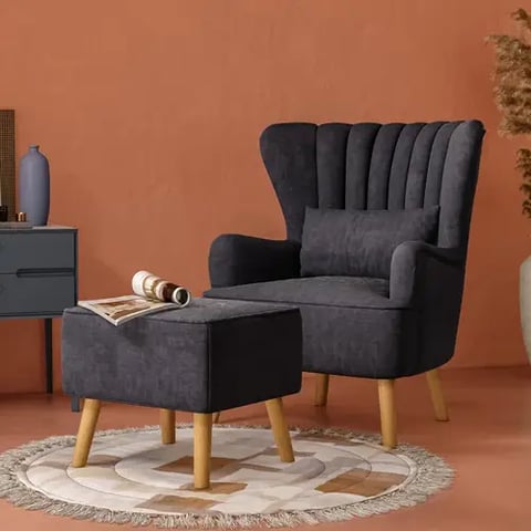 كرسي مع البوف 