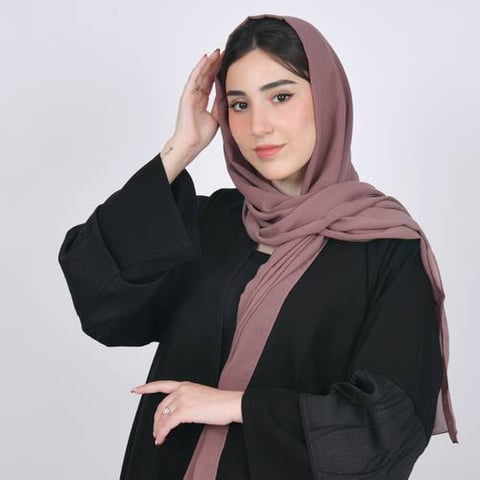 طرحه حرير بلون لحمي 