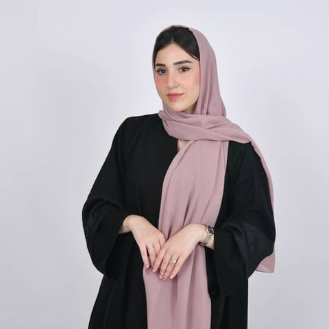 طرحه حرير بلون البمبي الوردي