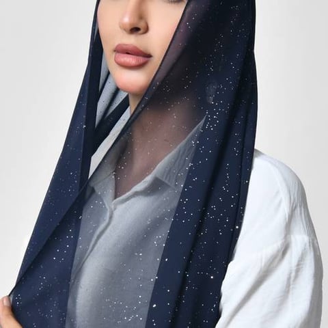 طرحة شيفون باللون الكحلي بطبعات فضية لامعه