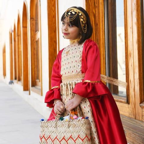 فستان زاهية