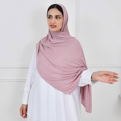 طرحه حرير من القطن الوردي الهادئ