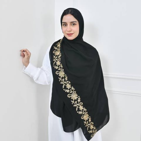 طرحه لينن اسود مع  تطريز زهري بالخيوط الذهبية