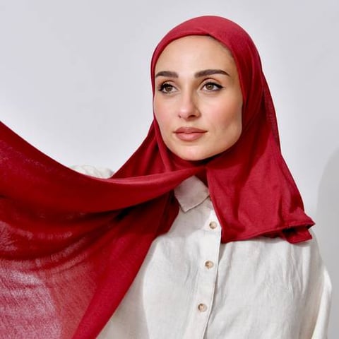 طرحة قطن ربع مبطنة من الامام بخياطة - احمر