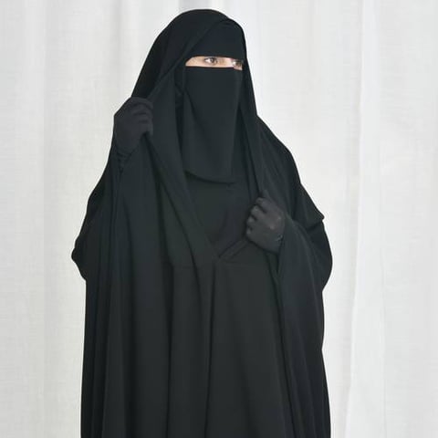 عباية راس موديل سديري طقطق بقصة فراشة واكمام بفتحة اصبع