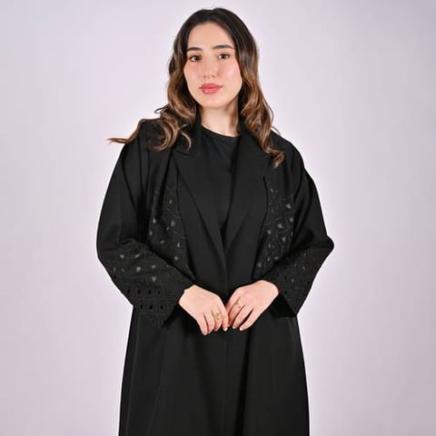 عباية بليزر بقصة مميزة مع بطانة بلون الزيتي الانيق