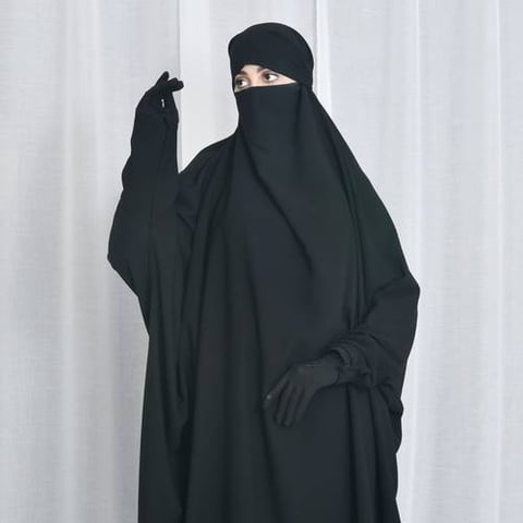 خمار بقطعتين عملي وواسع