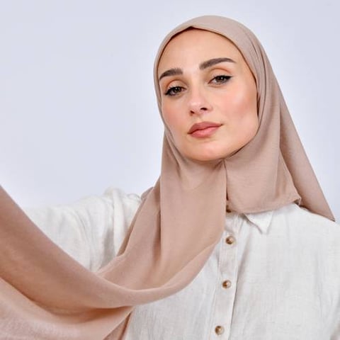 طرحة قطن ربع مبطنة من الامام بخياطة - بيج