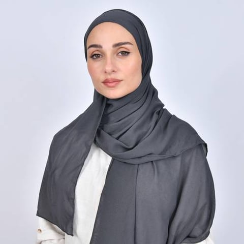 طرحه شاش باللون الرمادي