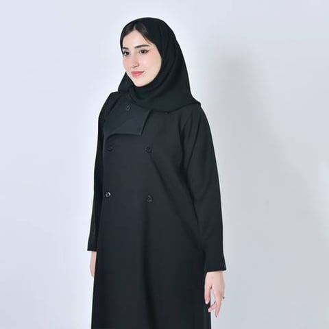 عبايه سوداء رسميه متعدده في طرق الاغلاق بطريقة ابداعيه
