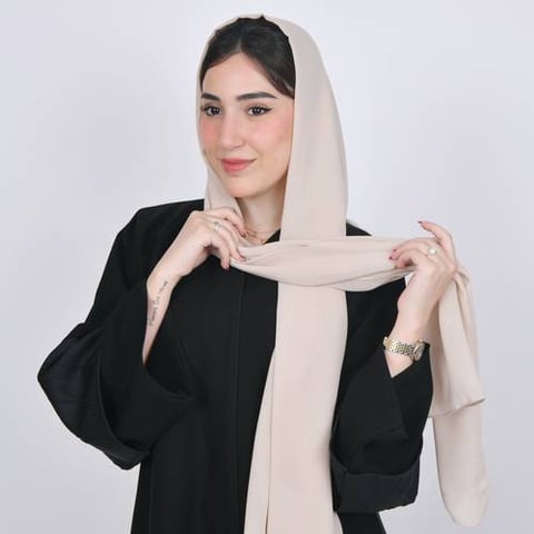 طرحه حرير بلون  كريمي 
