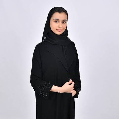 عبايته بناتيه بياقة  رسميه و شك بالأكمام