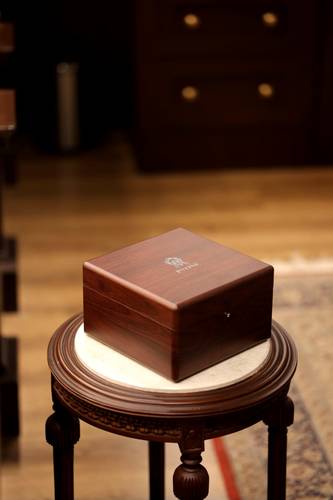 صندوق فاخر خشبي من بي أو ون | Luxury Wooden Box by Po ONE 