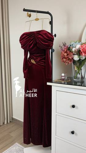 فستان مخمل تُب كسرات صدر