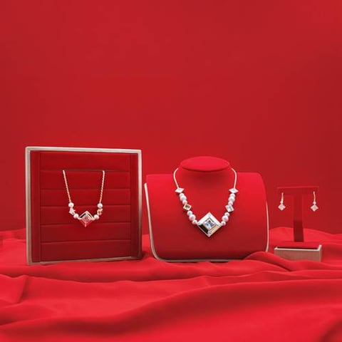 Amira Kite Motif Set Gold Collection 
