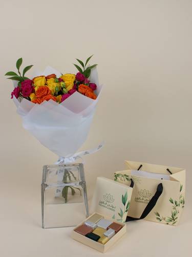 Bouquet of rose longing and Belgian Gourmet chocolate
