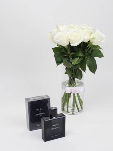 فازه راقيه وعطر بلو دي شانيل للرجال