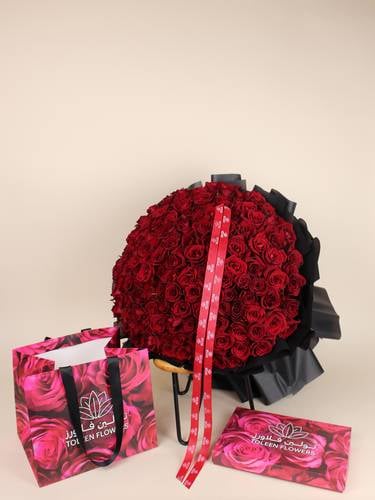 A bouquet of 150 flowers and Tulin luxury chocolates