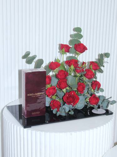 عطر نسائي دولتشي اند غابانا بتنسيق راقي