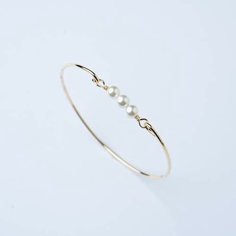 18K Gold Bangle