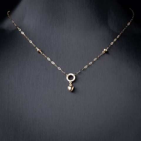 عقد ذهب عيار 18