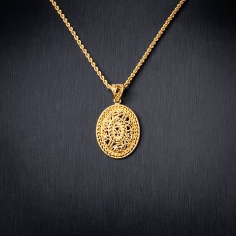 عقد ذهب عيار 21