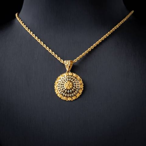 عقد ذهب عيار 21