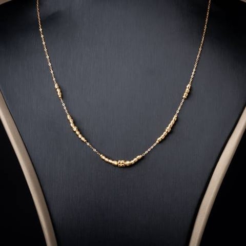 عقد ذهب عيار 21