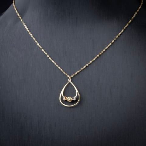 عقد ذهب عيار 18
