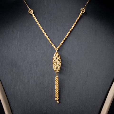 عقد ذهب عيار 21