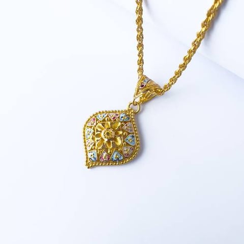 عقد ذهب عيار 21
