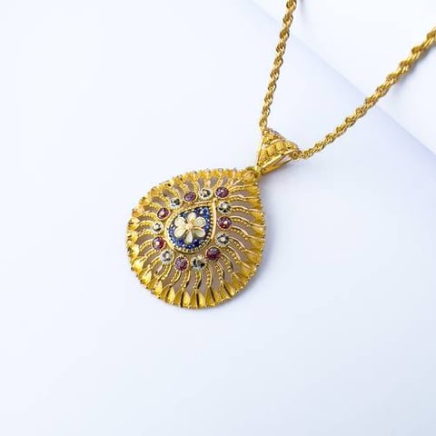 عقد ذهب عيار 21