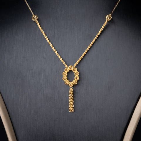 عقد ذهب عيار 21