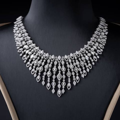 طقم ذهب عيار 18