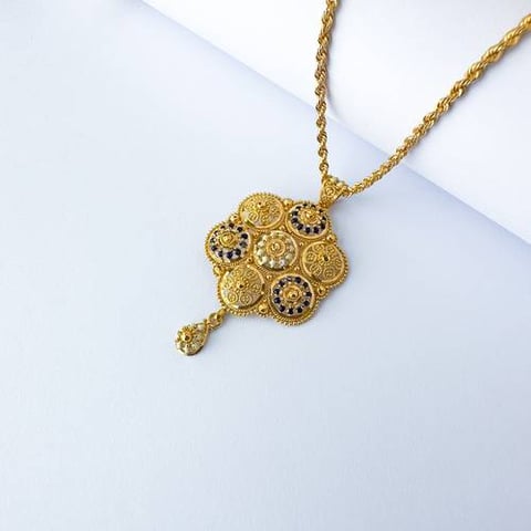 عقد ذهب عيار 21