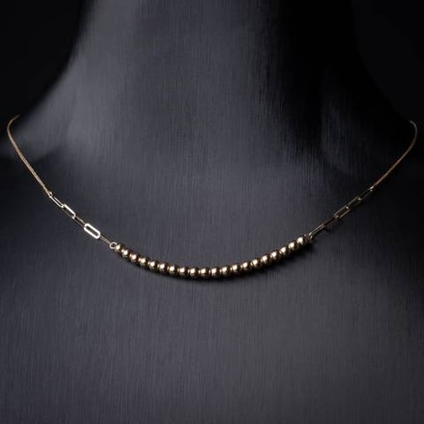 عقد ذهب عيار 18