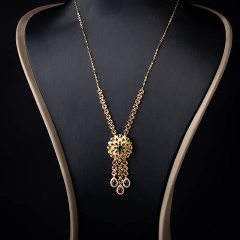 عقد ذهب عيار 21