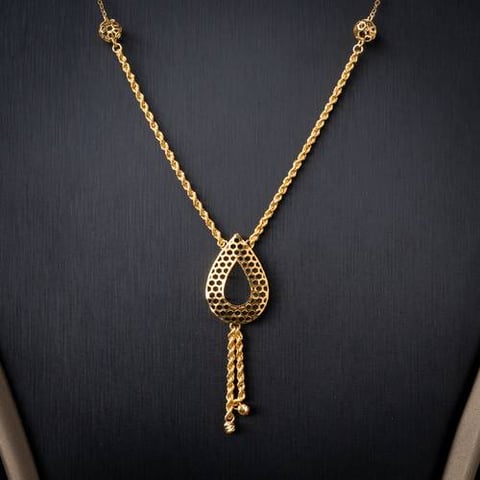 عقد ذهب عيار 21